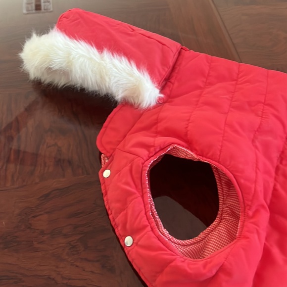 Old Navy Dog Puffer Vest with Detachable Hood and Faux Fur. Size: L - Picture 2 of 11